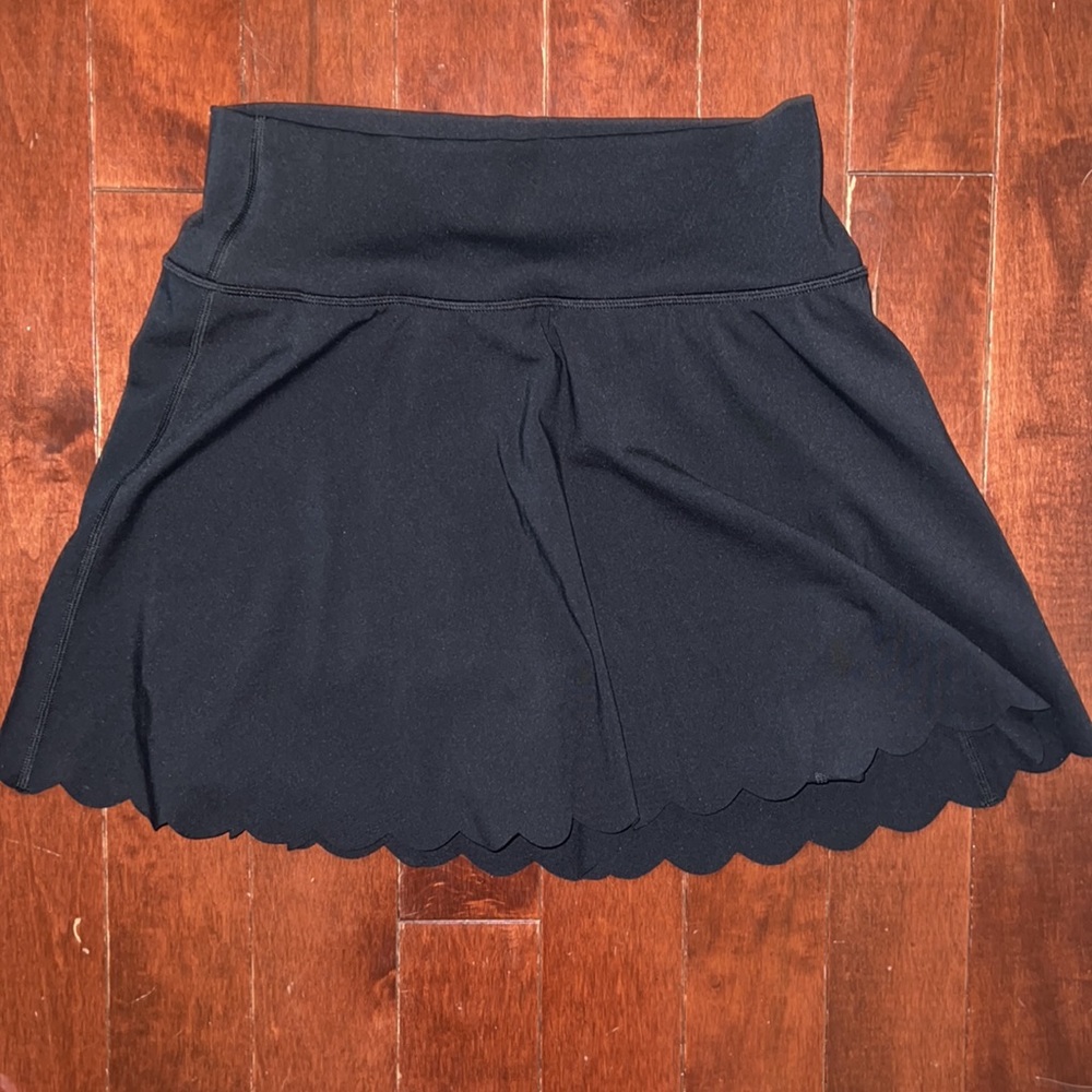 Aerie scalloped tennis skirt